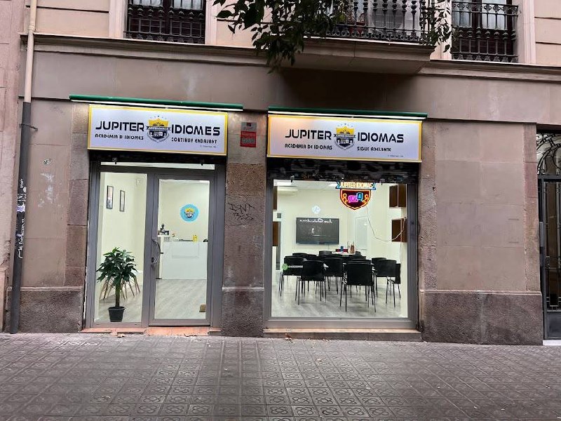 Jupiter Idiomas — Eixample branch